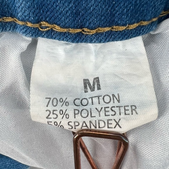 Cuffed Hem Jean Shorts Size Medium Women’s - Picture 2 of 4